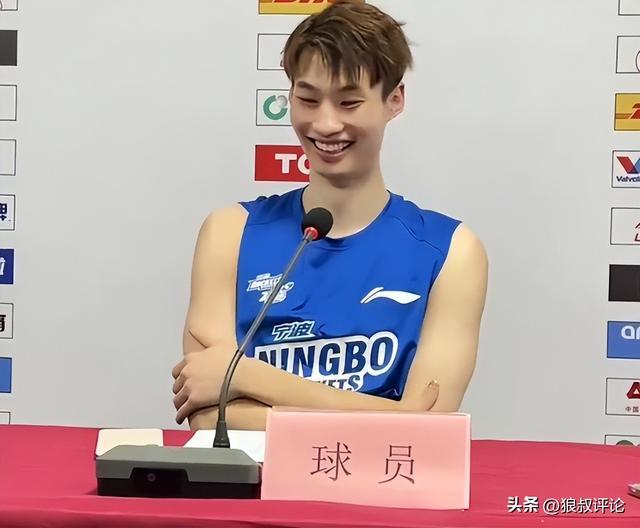 精致男孩！戴昊谈做美甲：我主动给教练看 他也挺喜欢表达了尊重